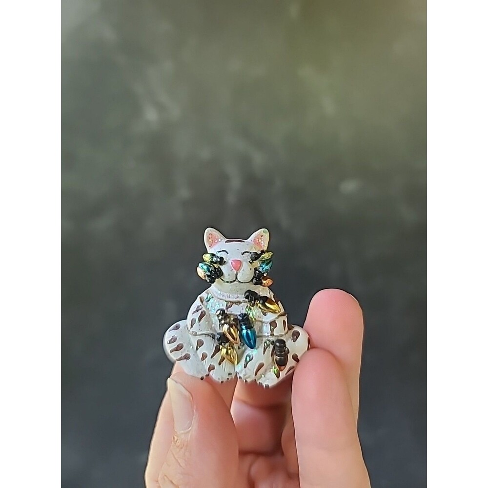 Handpainted With Christmas Lights Cat Shaped Brooch Vintage Costume Jewelry